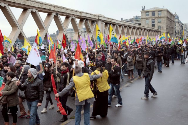 Turquie: des milliers de personnes manifestent contre le gouvernement Environ 20 000 personnes, selon un photographe de l'AFP,... (PHOTO JACQUES DEMARTHON,, AFP)
