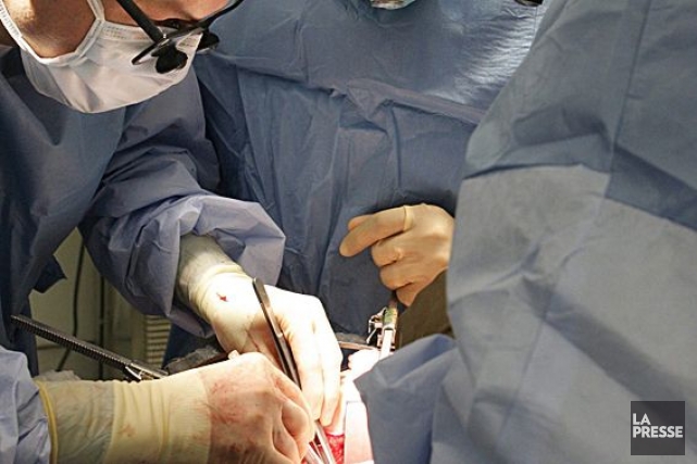L'Espagne est aussi pionnière dans les interventions chirurgicales... (PHOTO ARCHIVES LA PRESSE)