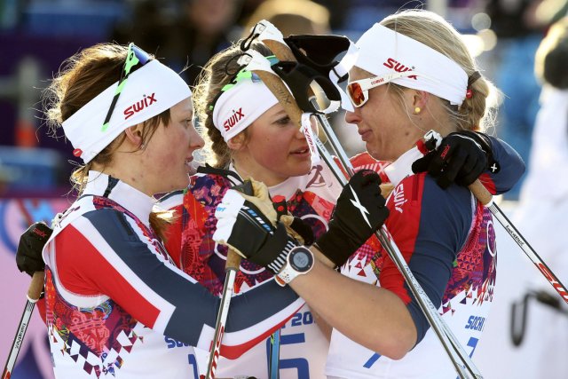 Quand le drame frappe aux JO Les Norvégiennes Maiken Caspersen Falla et Ingvild Flugstad... (Photo Sergei Karpukhin, Reuters)