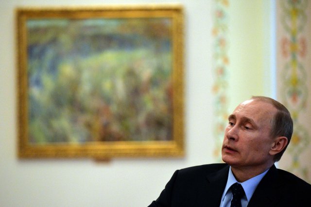 Vladimir Poutine... (Photo YURI KADOBNOV, AFP)