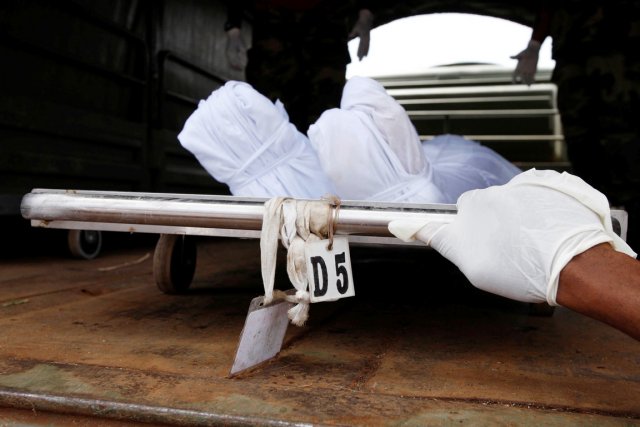 Guinée: une mystérieuse maladie fait 23 morts en deux mois «Une maladie fébrile dont les premiers signes ont... (PHOTO SCHALK VAN ZUYDAM, ARCHIVES AP)