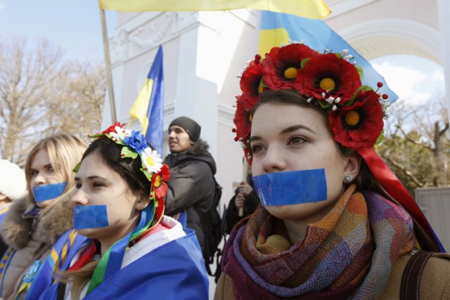 Des Ukrainiennes Appellent à La Grève Du Sexe Contre Les Russes | Fran ...