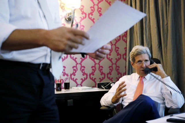 John Kerry lors d'un entretien téléphonique avec le... (Photo: Reuters)