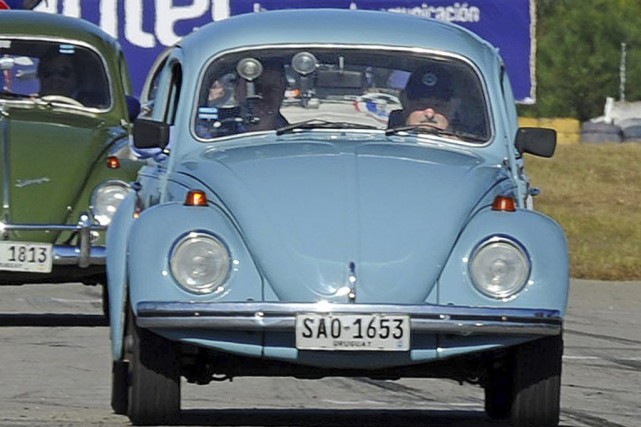 La Coccinelle Volkswagen 1987 bleu ciel du président... (Photo Ricardo Rey-Fernandez, archives AFP)