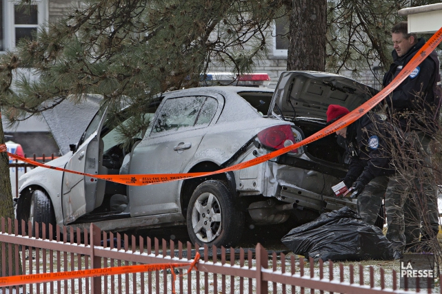 Montréal: un homme se tue sur la route après un cambriolage En filant vers l'ouest sur le boulevard Maurice-Duplessis,... (PHOTO PATRICK SANFAÇON, LA PRESSE)