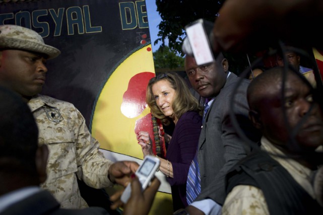 Sous haure protection, l'ambassadrice des États-Unis en Haïti s'est... (Photo: AFP)