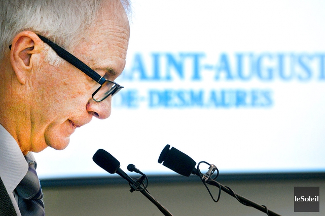 Un bond dans les dépenses à Saint-Augustin Alors que le maire Marcel Corriveau (photo) défend... (Photothèque Le Soleil, Jean-Marie Villeneuve)
