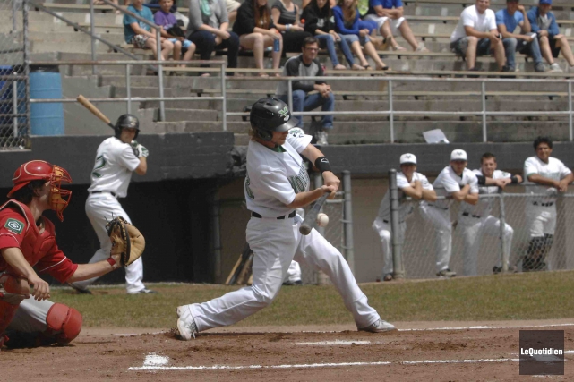 Les Voyageurs pigent dans leur cour La Ligue de baseball junior élite du Québec... ((Archives Le Quotidien))