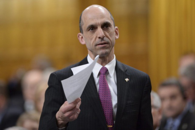 Registre des armes d'épaule «incomplet»: le syndicat des policiers provinciaux fustige Blaney «Les données en question n'ont pas été mises... (Photo La Presse Canadienne, Sean Kilpatrick)