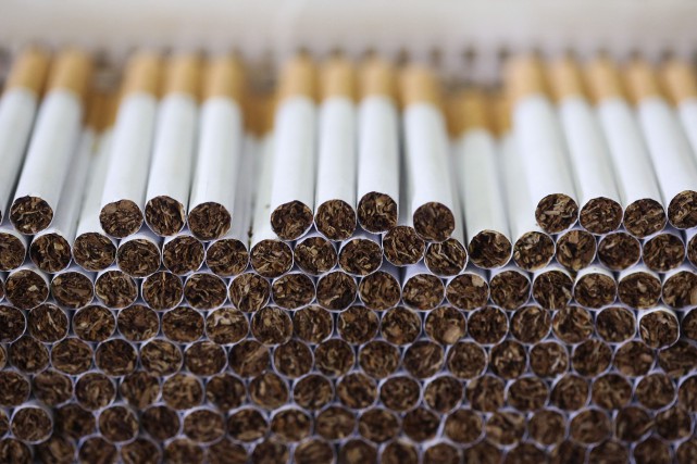 Tabac : la France adopte l'emballage neutre, une décision applaudie au Québec La révision de la Loi sur le tabac... (PHOTO ARCHIVES BLOOMBERG)