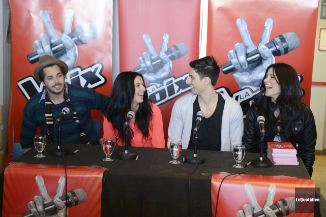 La Voix résonne à Bagotville Les quatre finalistes de La Voix, Mathieu Holubowski,... ((Photo Le Quotidien, Jeannot Lévesque))