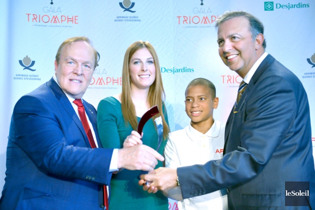Gala Triomphe: trophée et étoiles en prime Finalistes dans leur catégorie respective, la taekwondoïste Charlotte... (Photothèque Le Soleil, Jean-Marie Villeneuve)