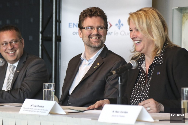 Aide financière 1,5 M$ pour prévenir les glissements de terrain à Gatineau La vice-première ministre et ministre de la Sécurité... (Patrick Woodbury, LeDroit)