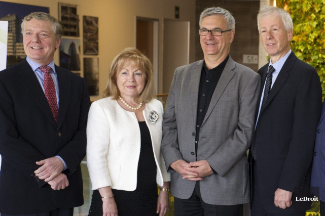 C'est un départ pour l'Université d'été sur la francophonie Benoit Pelletier, fondateur du Centre de la francophonie... (Martin Roy, LeDroit)