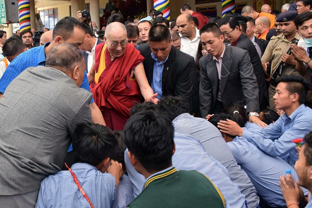 Prières pour le dalaï lama qui fête ses 80 ans 1024912-dalai-lama-ne-6-juillet