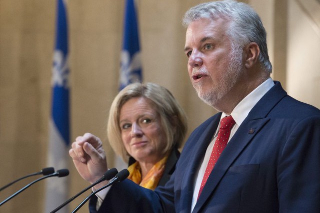 Sans port pétrolier au Québec, pas de pipeline, dit Couillard «Cela ne m'apparaît pas suffisant» que l'impact économique... (La Presse Canadienne, Jacques Boissinot)