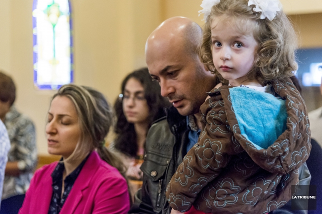 Fuir en n'emportant que l'espoir Les 21 membres de quatre familles irakiennes ont... (Imacom, Frédéric Côté)
