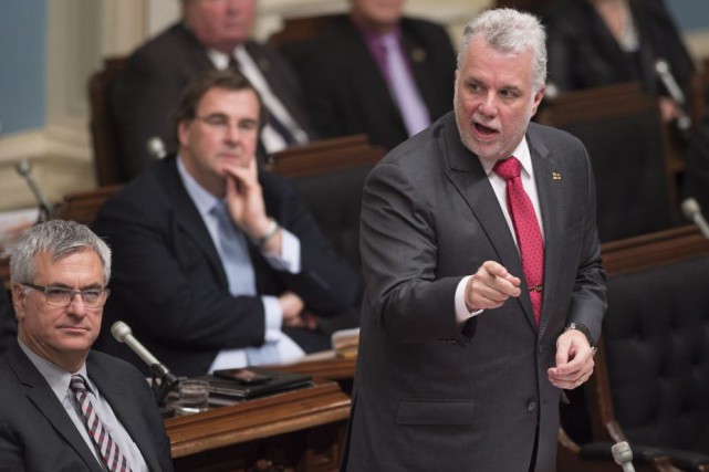 Frais accessoires: pas les «véritables priorités» pour Couillard «Non pas que ce ne soit pas important,...