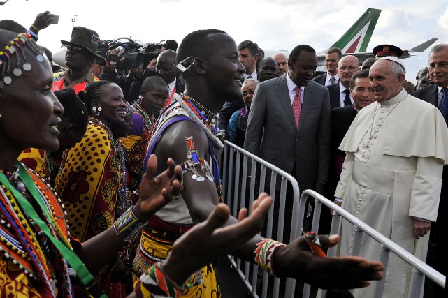 Le pape François prononcera 19 discours à Nairobi, Kampala... (PHOTO SIMON MAINA, AGENCE FRANCE-PRESSE)