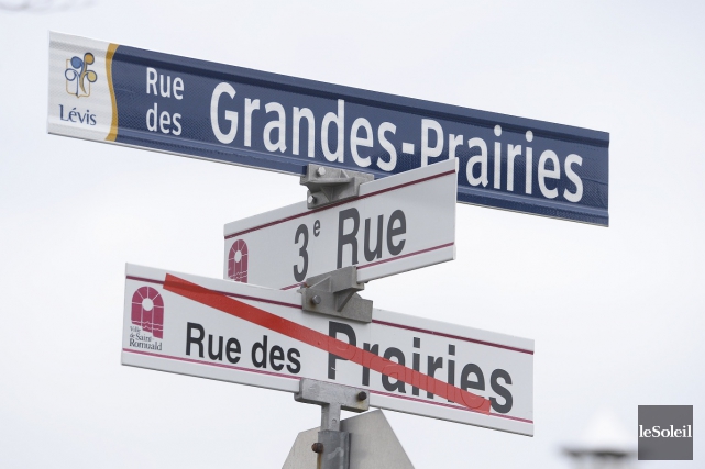 Dernier sprint pour les changements d'adresses à Lévis Les personnes concernées sont celles qui doivent modifier... (Photothèque Le Soleil, Jean-Marie Villeneuve)