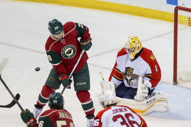 Le Wild défait les Panthers 3-1 Feb 28, 2016; Saint Paul, MN, USA; Minnesota... (Brad Rempel)