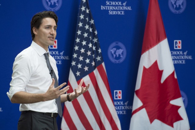 Justin Trudeau a rencontré des étudiants de l'Université... (PHOTO PC)