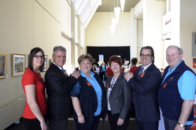 Début de la semaine d'action bénévole aux CAB de Shawinigan et Grand-Mère Sur la photo, on retrouve Geneviève Dargis, directrice... (Sylvain Mayer)