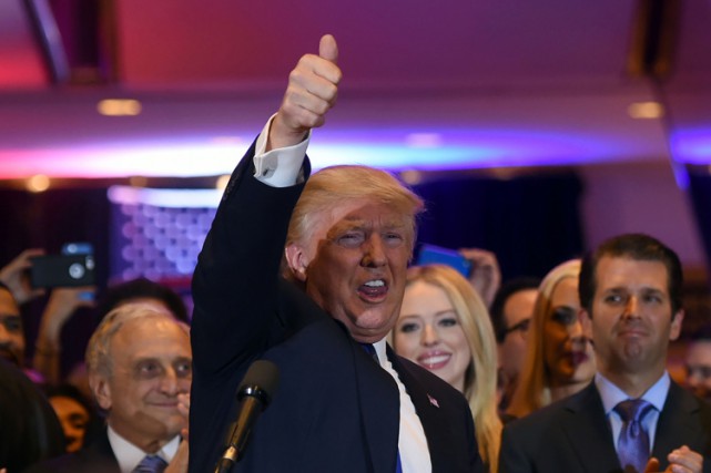 Cette victoire permet à Donald Trump de reprendre... (PHOTO AFP)