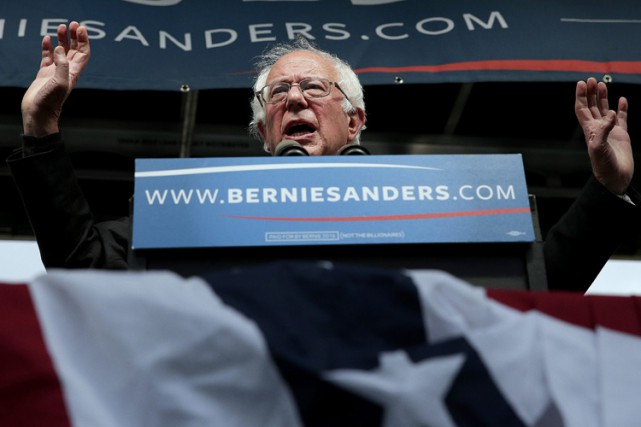 Bernie Sanders a remporté mardi la primaire démocrate de l'Indiana devant... (PHOTO AP)
