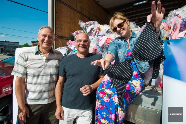 7500 vieux soutiens-gorge pour lutter contre le cancer du sein L'organisme Récupex a remis 7500 soutiens-gorge, mardi matin,... (Archives La Tribune, Jessica Garneau)