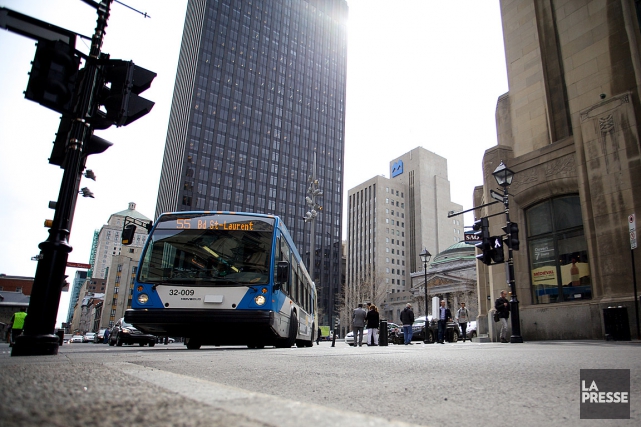Montréal offrira-t-elle le transport en commun gratuit les jours de smog? « Je pense qu'il serait important pour les journées... (PHOTO SARAH MONGEAU-BIRKETT, ARCHIVES LA PRESSE)