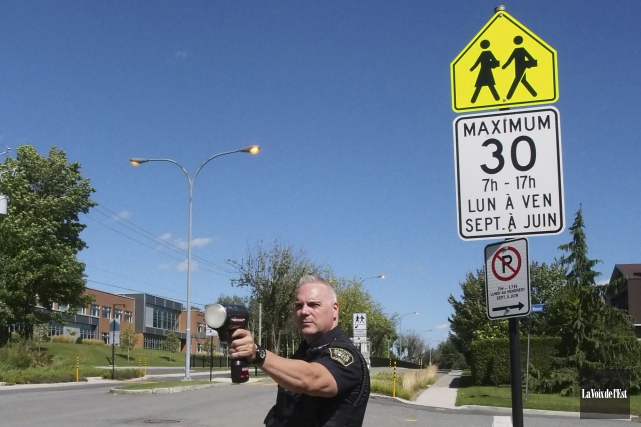 La sécurité à l'avant-plan pour la rentrée scolaire Les policiers de Granby seront présents aux abords... (Alain Dion, La Voix de l'Est)