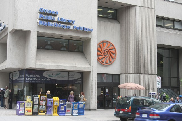La bibliothèque publique pourrait s'étendre dans les banlieues Le rapport indique que l'espace accordé aux bibliothèques... (Patrick Woodbury, LeDroit)