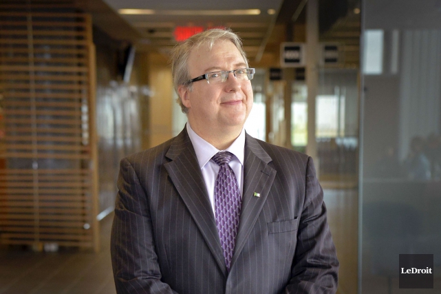 Immigration francophone encouragée par des commissaires linguistiques Le commissaire aux services en français de l'Ontario,... (Martin Roy, Archives Le Droit)