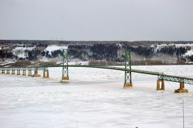 0701_ACT_Pont_01.jpg Selon ce que révélait Le Soleil lundi, le... (Photothèque Le Soleil, Erick Labbé)