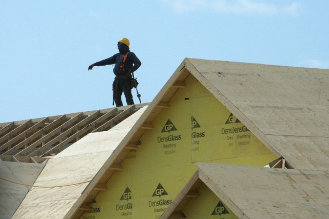 Les mises en chantier ont rebondi en février aux É.-U. Les mises en chantier de logements, qui sont... (PHOTO RICHARD BUCHAN, ARCHIVES PC)