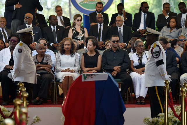 Les Haïtiens rendent hommage à l'ancien président René Préval La cérémonie s'est faite en présence des membres... (AFP)