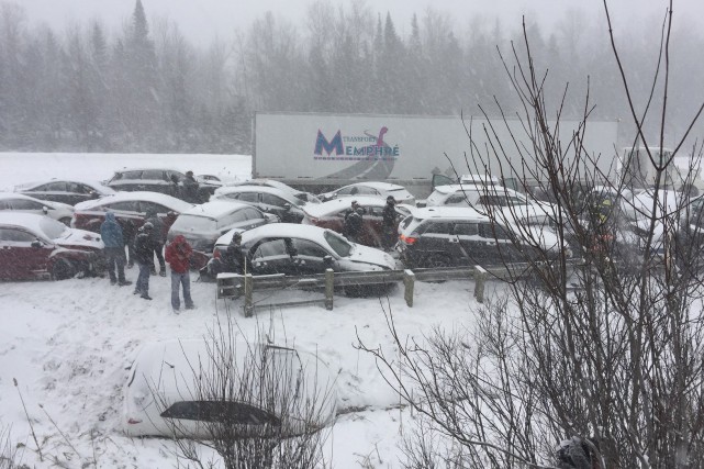 « Il ne faut pas se croire invincible », dit une camionneuse Au volant d'un poids lourd de Transport Memphré,... (Photo fournie par Radio-Canada Estrie)