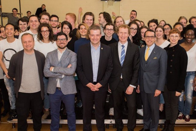 École nationale de théâtre: quelques millions en rénovation De gauche à droite, à l'avant-plan: Frédéric Dubois, Directeur... (Photo fournie par l'École nationale de théâtre du Canada)