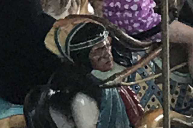 La Ronde retire un cheval de carrousel affichant une tête d'autochtone tranchée
