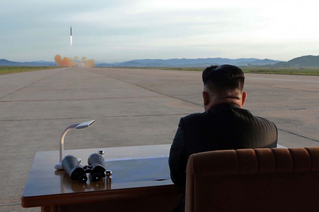 Corée du Nord: les sanctions, «dernière chance» pour une issue pacifique Selon la diplomate Susan Thornton, la «pression sans... (PHOTO AFP/AGENCE KCNA)