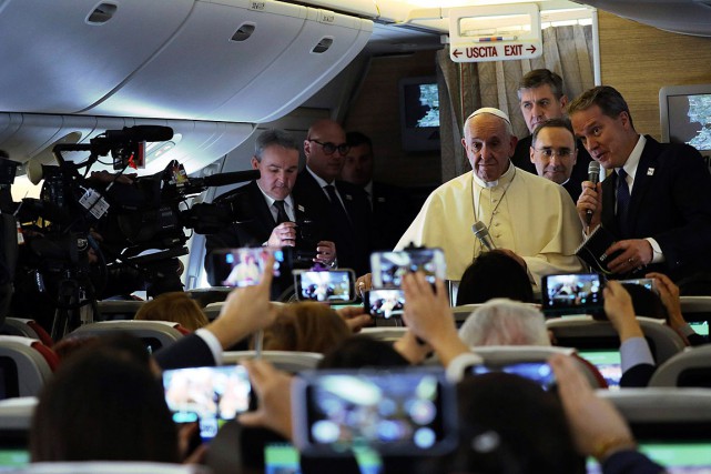 pape rencontre les journalistes