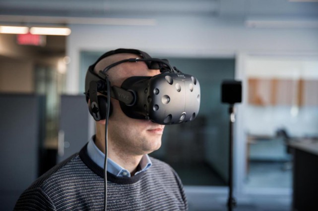 Virtual Rehab propose d'utiliser la réalité virtuelle et... (PHOTO MARCO CAMPANOZZI, LA PRESSE)