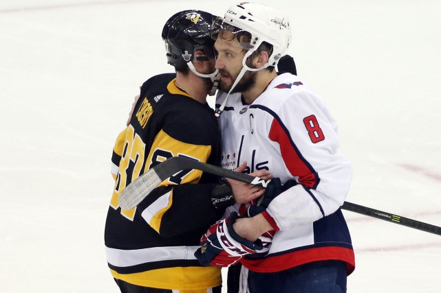 Sidney Crosby and Alex Ovechkin .... (Photo Charles LeClaire, USA TODAY Sports)