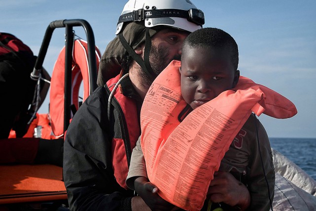 Méditerranée: 73 migrants secourus par l'Aquarius