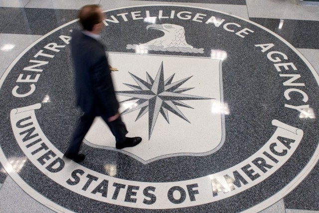 Un ex-agent de la CIA inculpé pour avoir alimenté WikiLeaks