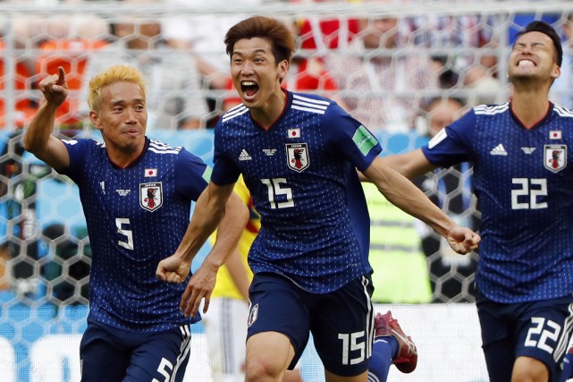 Hasil gambar untuk La Colombie a manqué son entrée dans le Mondial-2018 en se sabordant face au Japon (2-1),