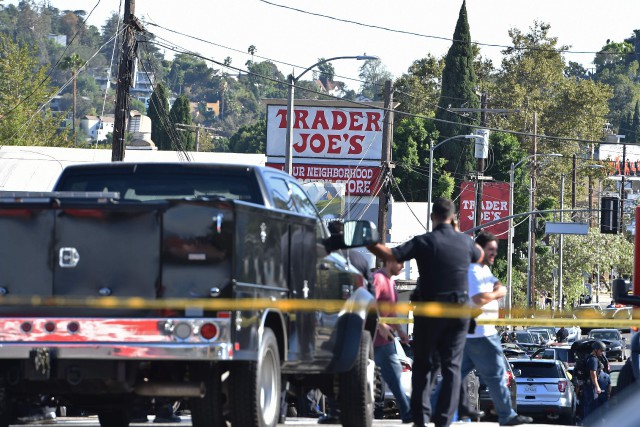 Los Angeles: un homme armé retranché dans un supermarché