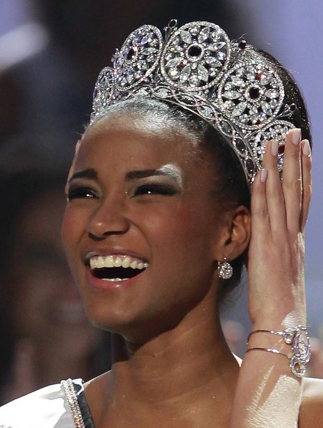La Miss Angola Leila Lopes 25 ans a t couronn e Miss Univers lundi