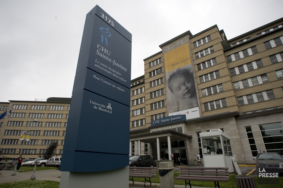 Le Grand sapin de l'hôpital SainteJustine recueille des dons Nouvelles